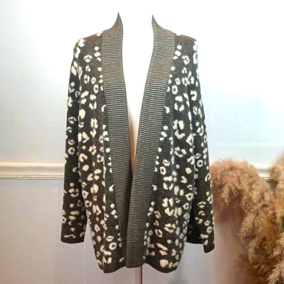 Gibson * Latimer Women' army green leopard print open front sweater/cardigan (S) - Picture 2 of 12